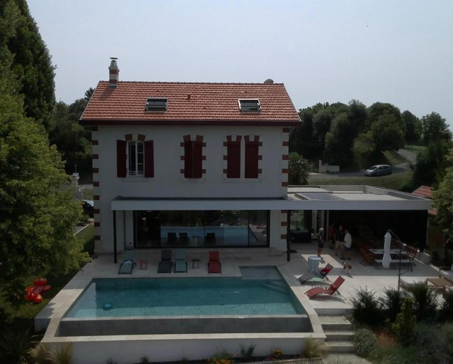 Les Palissieres - Chambres D'Hotes Mortagne-sur-Gironde Exterior photo